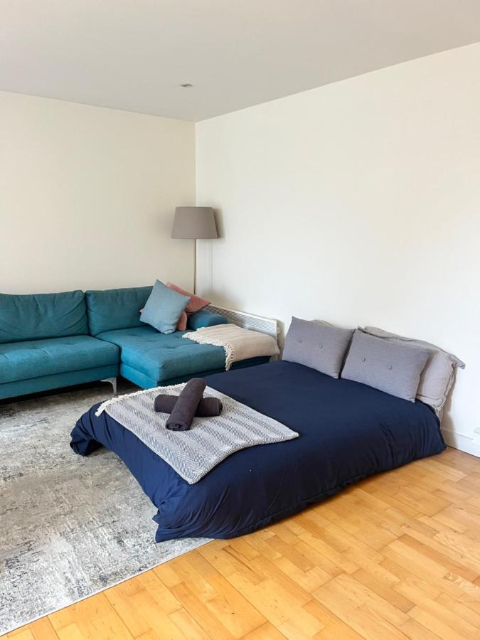 Spacious Mews Apartment, Clapham Londra Exterior foto